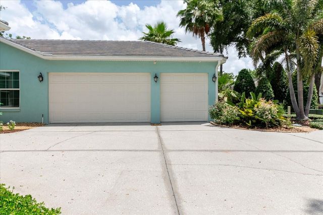 13510 WESTSHIRE DRIVE, Tampa, FL 33618