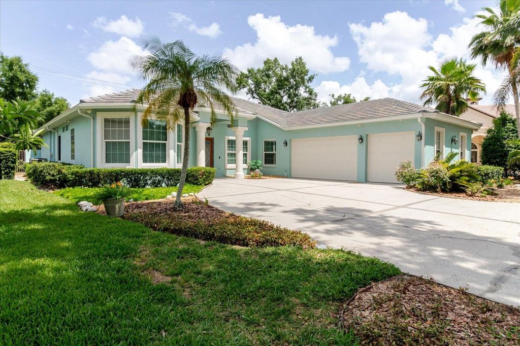 13510 WESTSHIRE DRIVE, Tampa, FL 33618