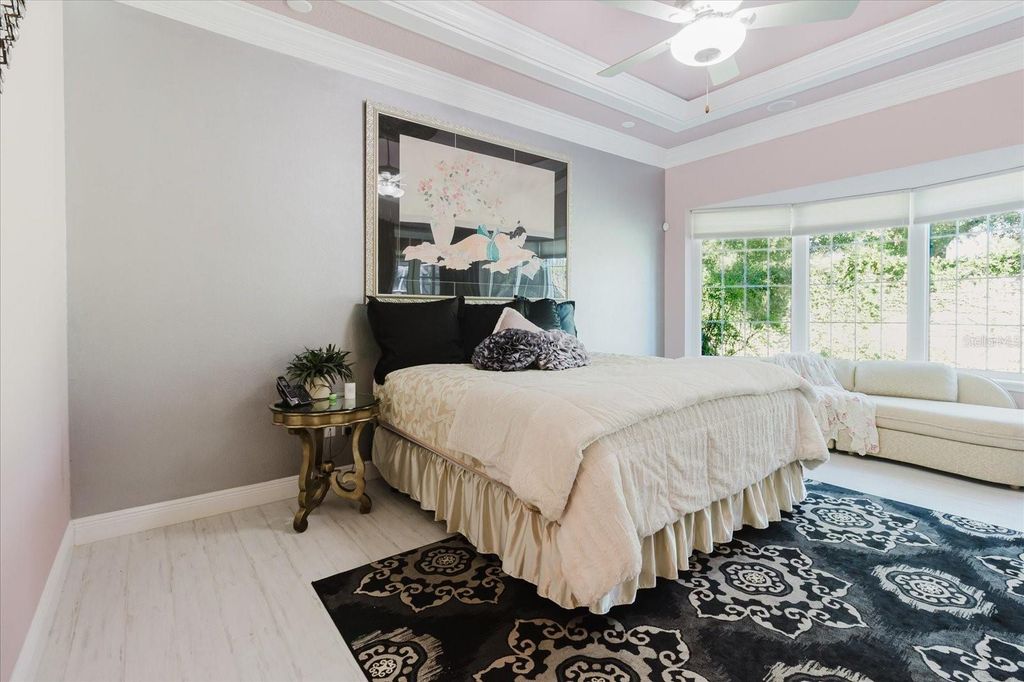 Image 33 of property listing at 13510 WESTSHIRE DRIVE, Tampa, FL 33618