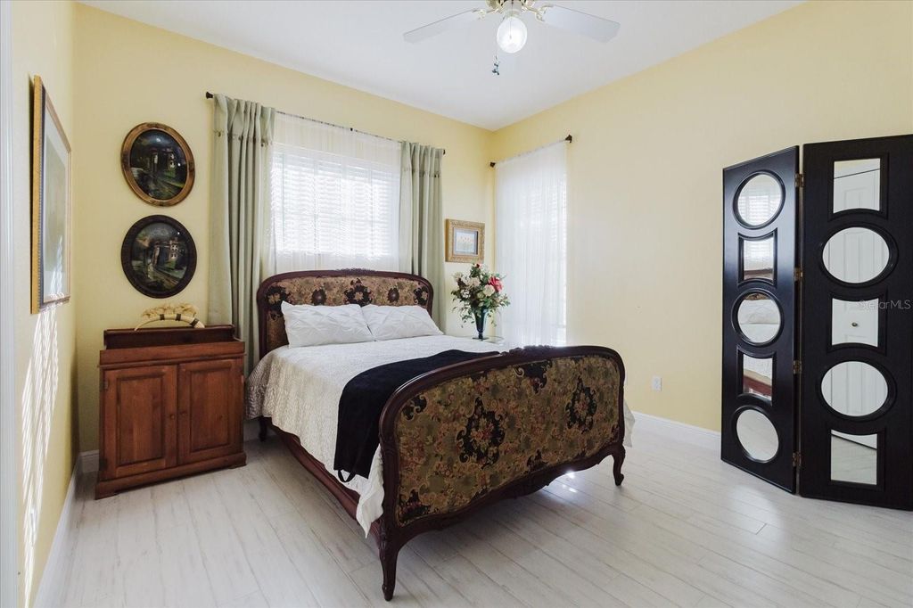 Image 44 of property listing at 13510 WESTSHIRE DRIVE, Tampa, FL 33618
