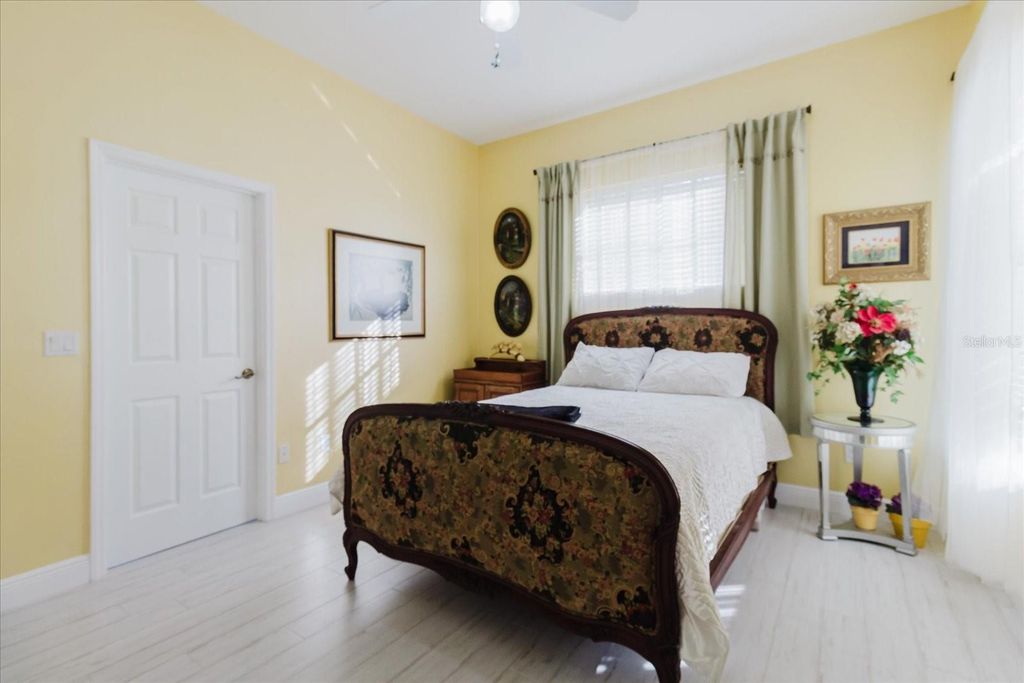 Image 46 of property listing at 13510 WESTSHIRE DRIVE, Tampa, FL 33618