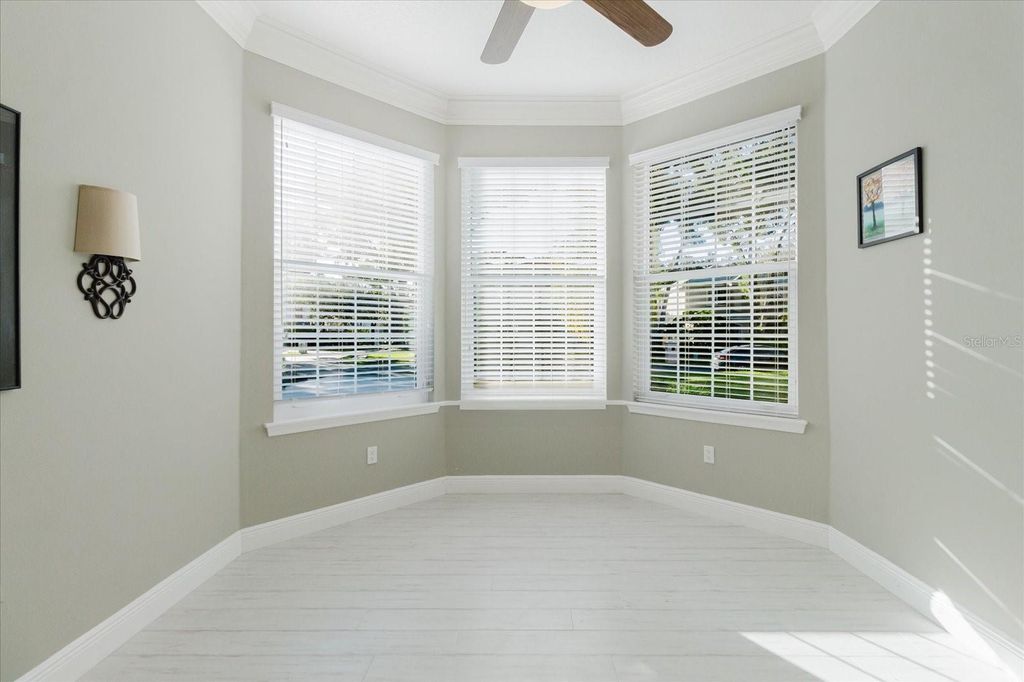 Image 50 of property listing at 13510 WESTSHIRE DRIVE, Tampa, FL 33618