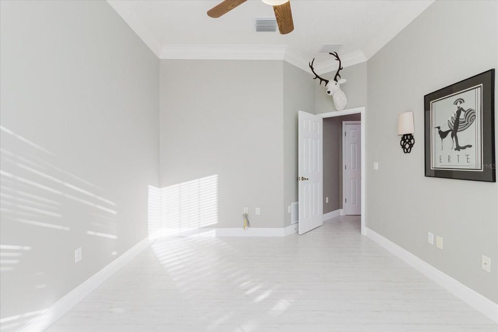 Image 52 of property listing at 13510 WESTSHIRE DRIVE, Tampa, FL 33618