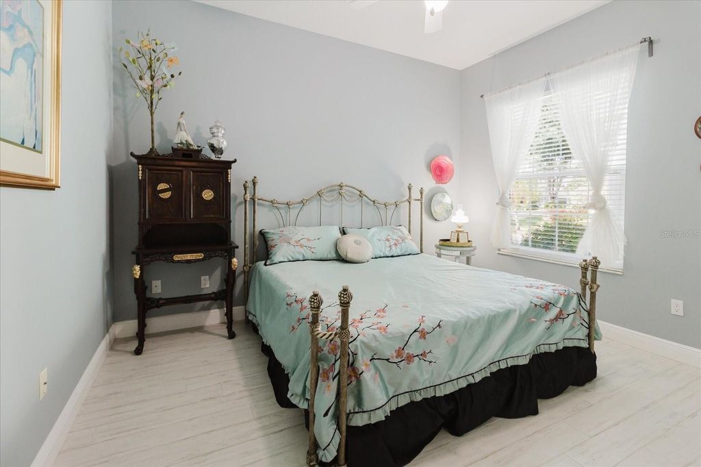 Image 56 of property listing at 13510 WESTSHIRE DRIVE, Tampa, FL 33618