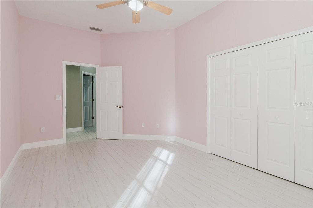Image 66 of property listing at 13510 WESTSHIRE DRIVE, Tampa, FL 33618