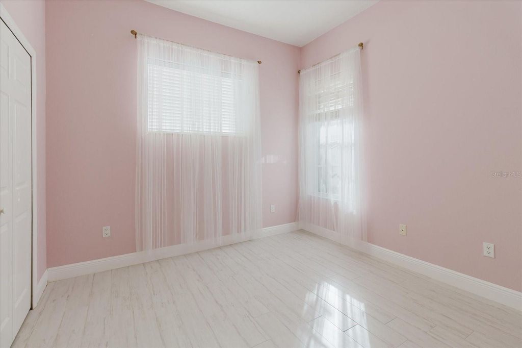 Image 68 of property listing at 13510 WESTSHIRE DRIVE, Tampa, FL 33618
