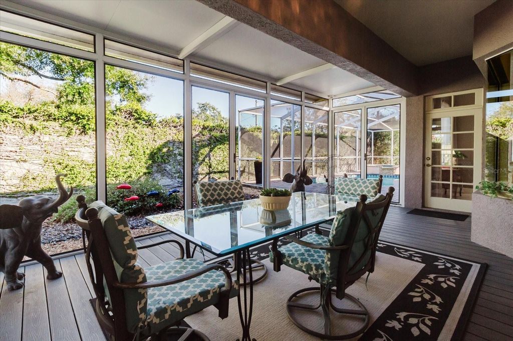 Image 71 of property listing at 13510 WESTSHIRE DRIVE, Tampa, FL 33618