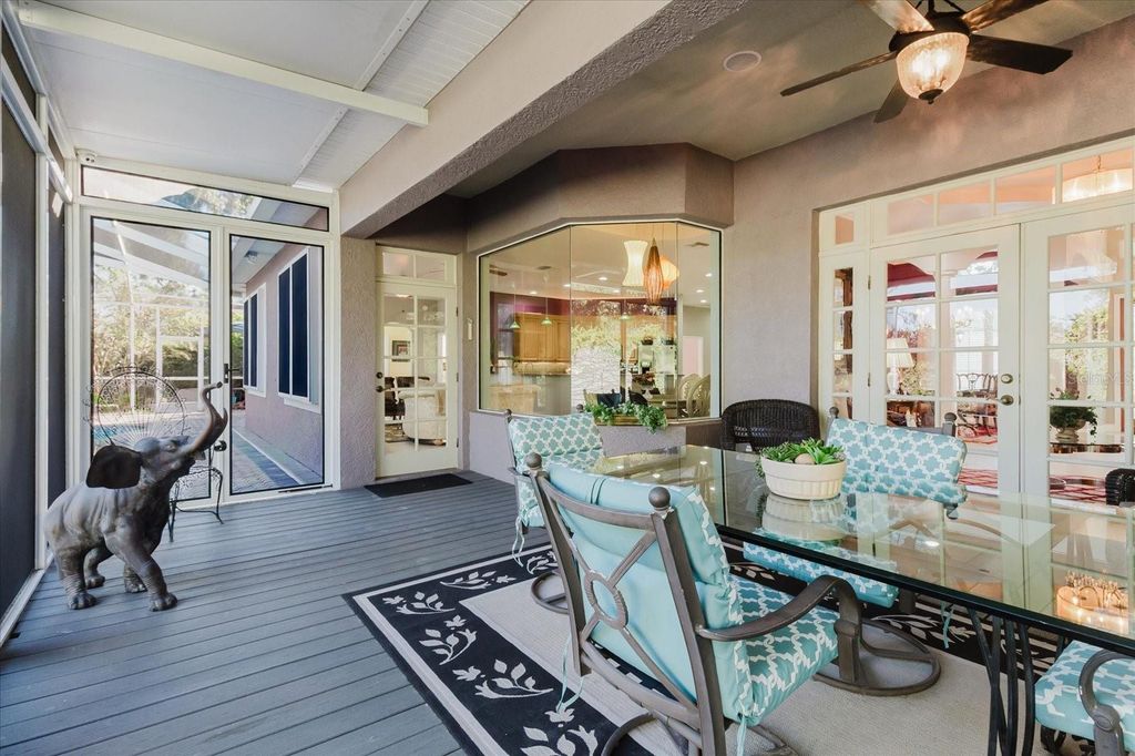 Image 72 of property listing at 13510 WESTSHIRE DRIVE, Tampa, FL 33618