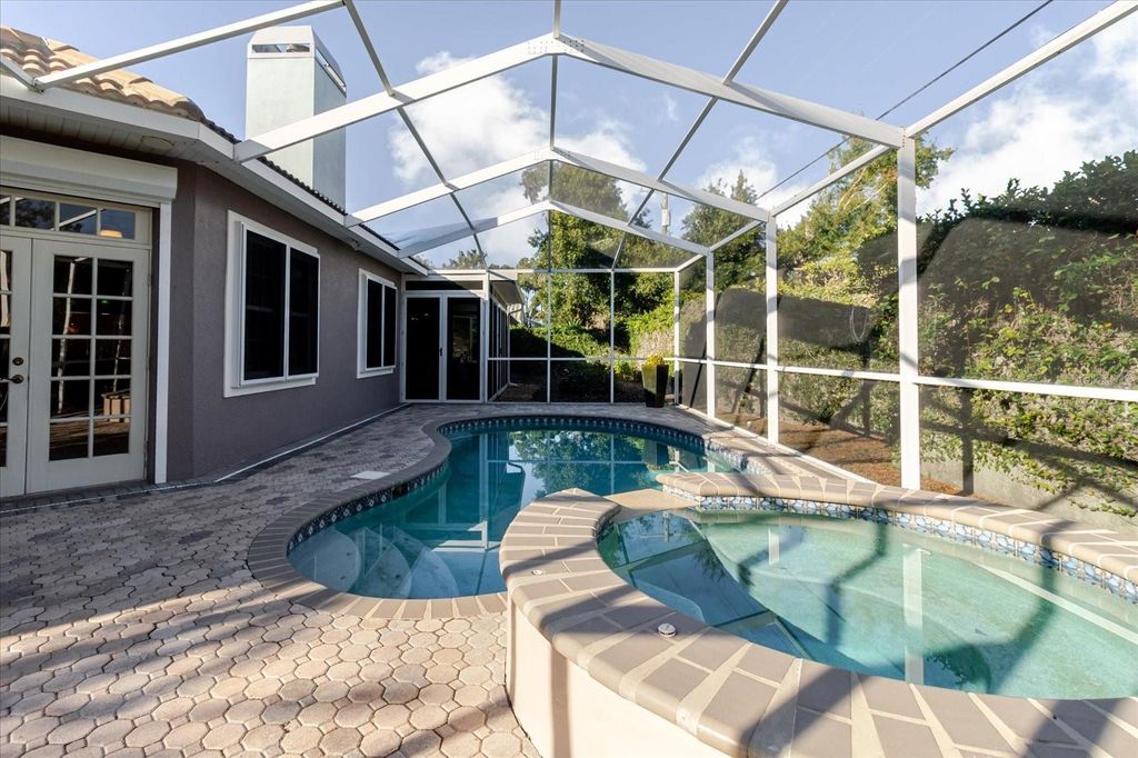 Image 76 of property listing at 13510 WESTSHIRE DRIVE, Tampa, FL 33618