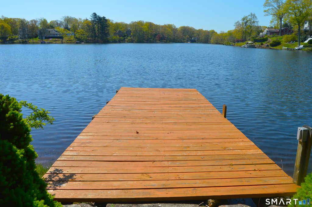 184 Midwood Avenue, Wolcott, CT 06716