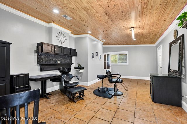 13450 E Schanbacher Road, Gulfport, MS 39503