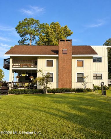 13450 E Schanbacher Road, Gulfport, MS 39503