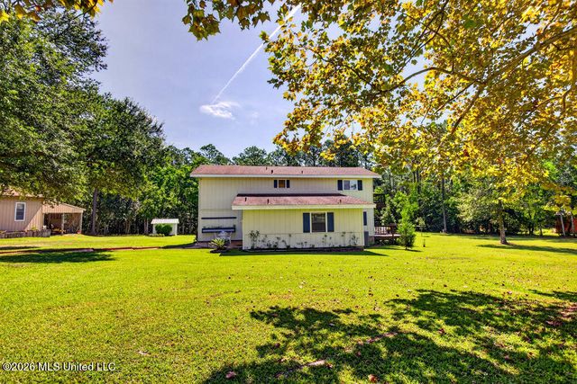 13450 E Schanbacher Road, Gulfport, MS 39503