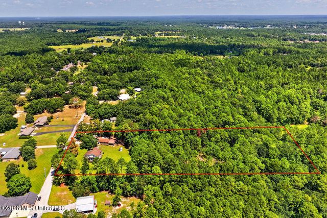 13450 E Schanbacher Road, Gulfport, MS 39503