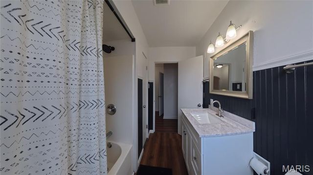 2121 W Main Street, Belleville, IL 62226
