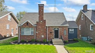 2121 W Main Street, Belleville, IL 62226