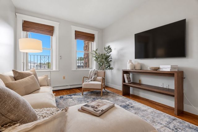 12 Ransom Rd 10, Boston, MA 02135