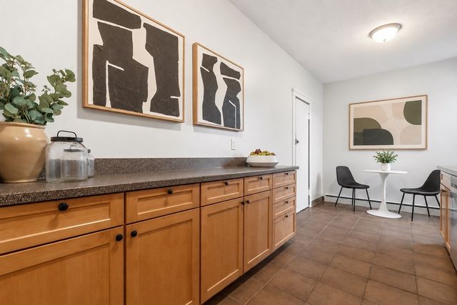 12 Ransom Rd 10, Boston, MA 02135