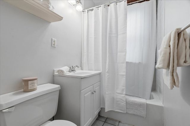 12 Ransom Rd 10, Boston, MA 02135