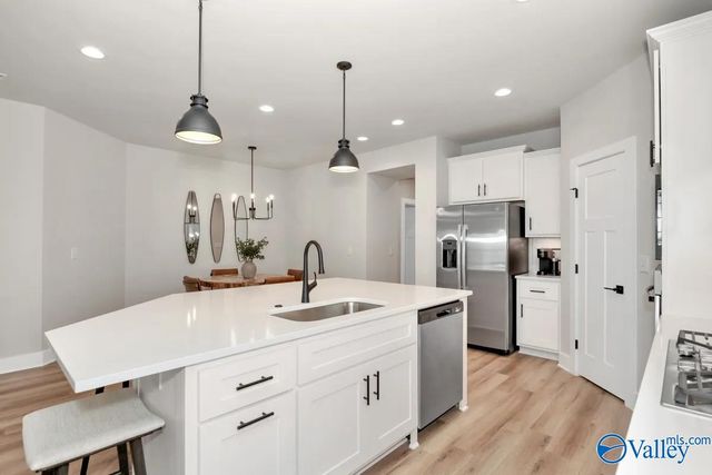 64 Mountain Vista Circle, Huntsville, AL 35811