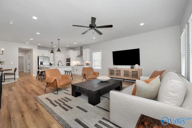 64 Mountain Vista Circle, Huntsville, AL 35811