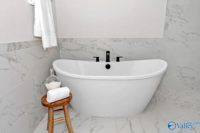 64 Mountain Vista Circle, Huntsville, AL 35811