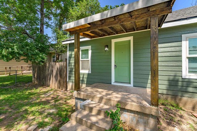1242 N Piatt Ave, Wichita, KS 67214