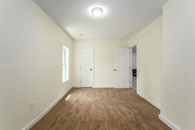 1242 N Piatt Ave, Wichita, KS 67214