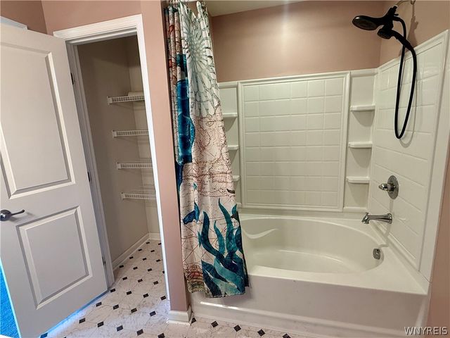 4628 Logans Lane, Hamburg, NY 14075