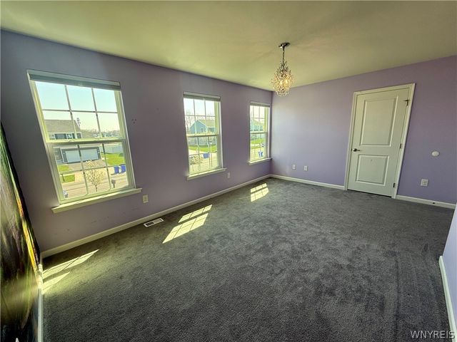 4628 Logans Lane, Hamburg, NY 14075