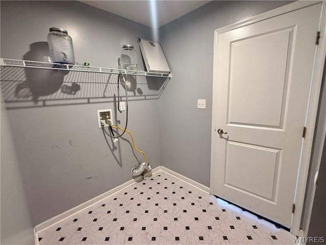 4628 Logans Lane, Hamburg, NY 14075