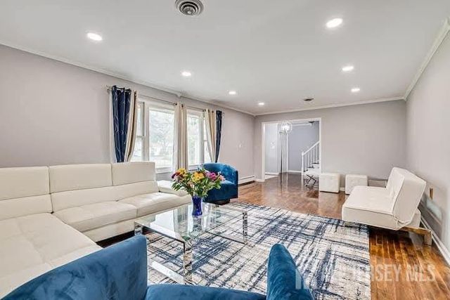 3993 Park Avenue, Edison, NJ 08820