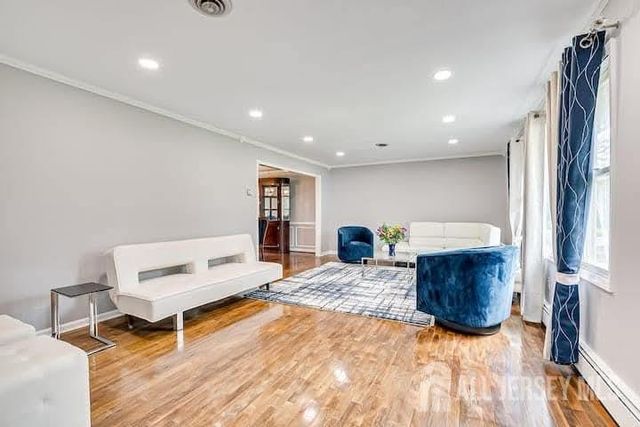 3993 Park Avenue, Edison, NJ 08820