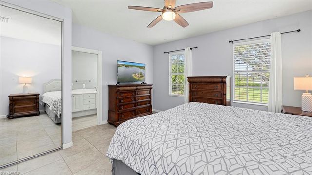 5766 Cove CIR 24, Naples, FL 34119