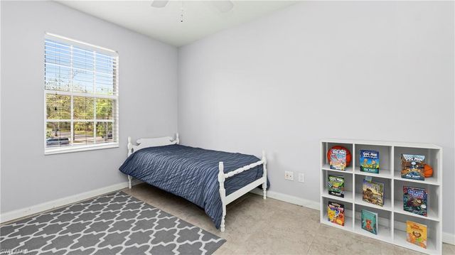 5766 Cove CIR 24, Naples, FL 34119