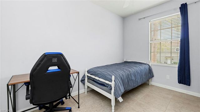 5766 Cove CIR 24, Naples, FL 34119