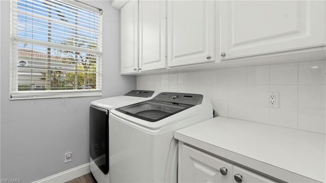 5766 Cove CIR 24, Naples, FL 34119