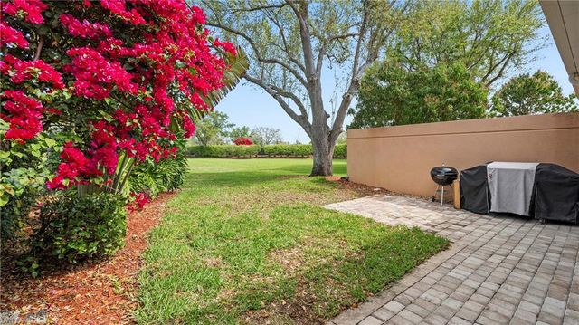 5766 Cove CIR 24, Naples, FL 34119