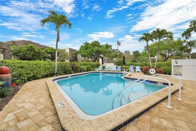 1641 Spoonbill LN 1641-B, Naples, FL 34105