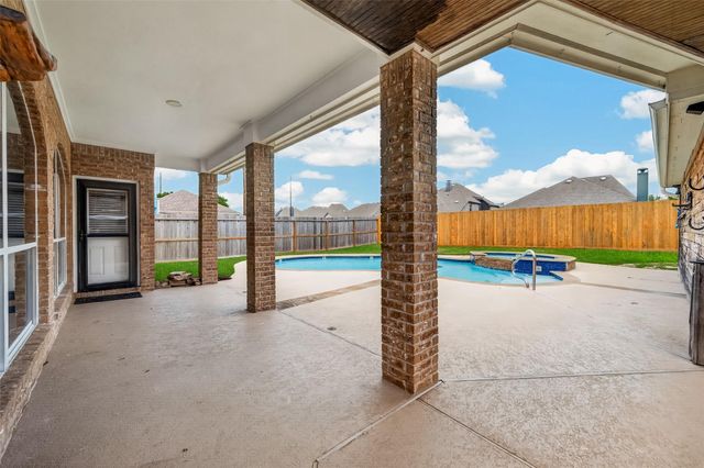 1414 Pecan Crossing Drive, Richmond, TX 77406