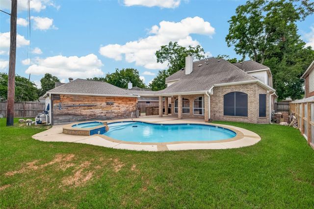 1414 Pecan Crossing Drive, Richmond, TX 77406