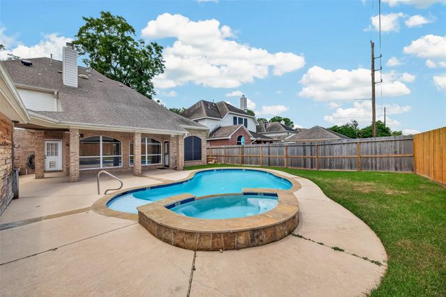 1414 Pecan Crossing Drive, Richmond, TX 77406
