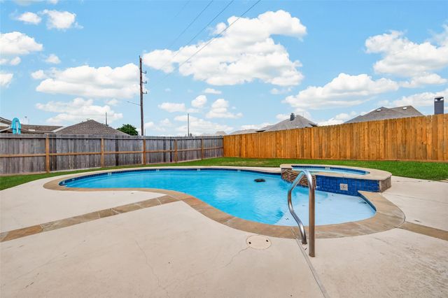 1414 Pecan Crossing Drive, Richmond, TX 77406