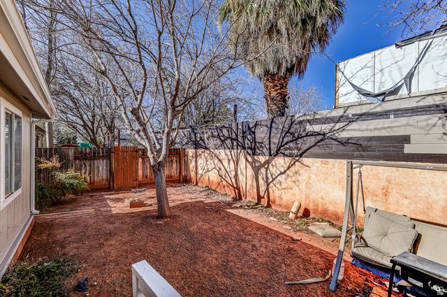 61 E 490 S, Ivins, UT 84738