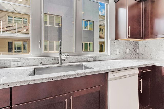 380 Riesling Avenue 21, Milpitas, CA 95035