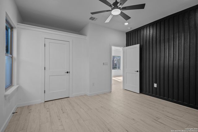 131 Chicago, San Antonio, TX 78210