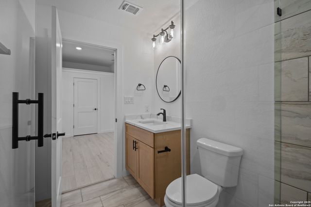 131 Chicago, San Antonio, TX 78210