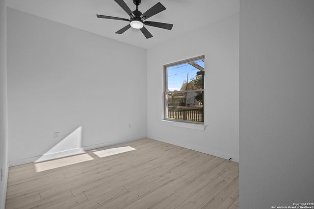 131 Chicago, San Antonio, TX 78210