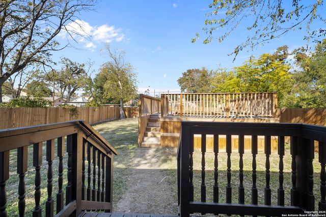 131 Chicago, San Antonio, TX 78210