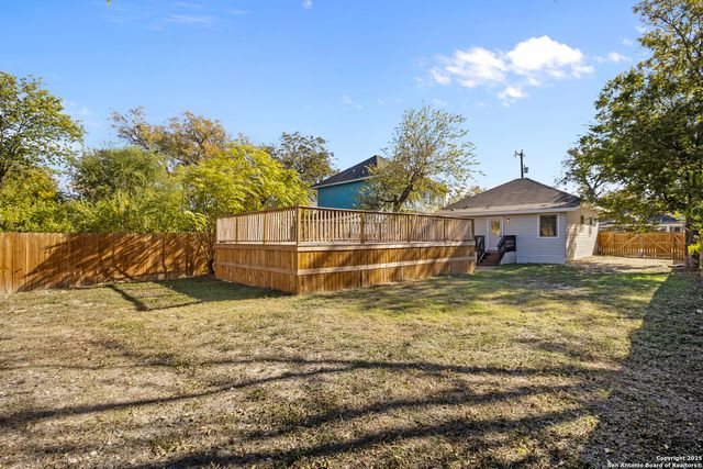 131 Chicago, San Antonio, TX 78210